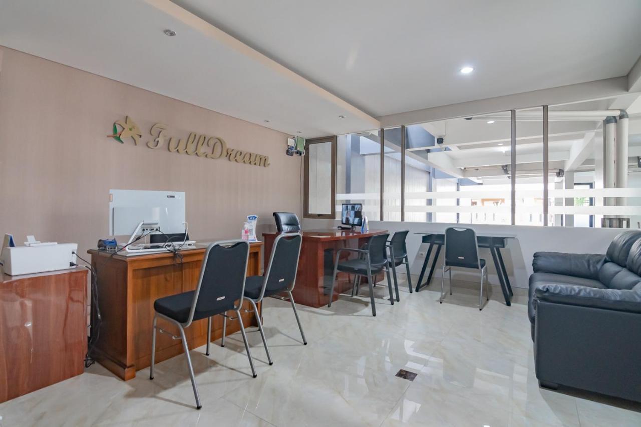 Reddoorz Plus @ Cirebon City Center 外观 照片
